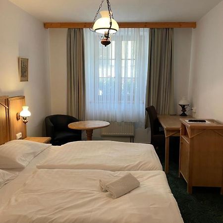 Hotel Ennius Клатови Екстер'єр фото